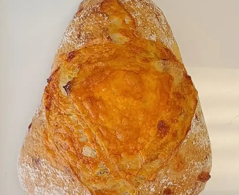 Pain au fromage et fines herbes